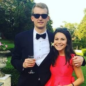 Meet your Posher, Abigail